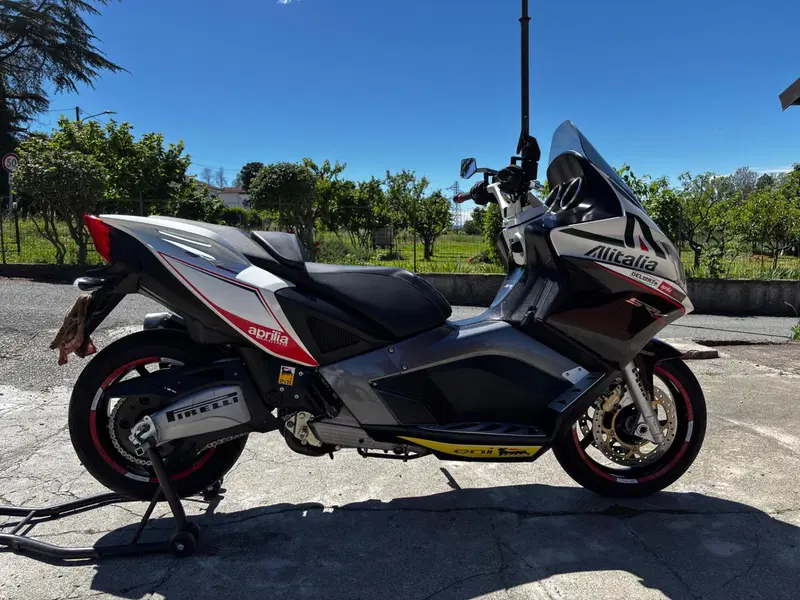 Aprilia SRV 850 ABS (2011 - 16) (2)