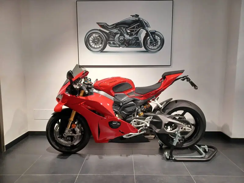 Ducati Panigale V4 S (2025 - 26) (2)