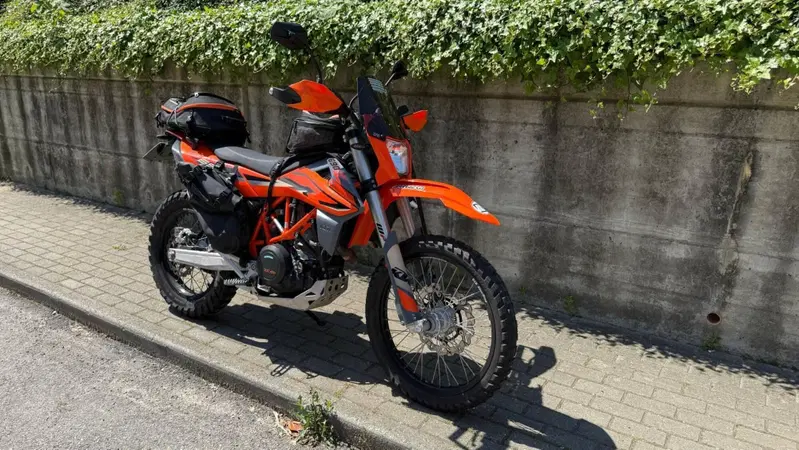 KTM 690 Enduro R (2022 - 25) (3)