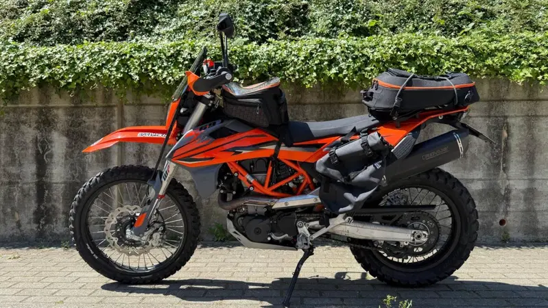 KTM 690 Enduro R (2022 - 25) (2)