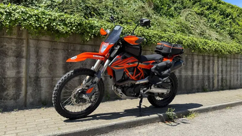 KTM 690 Enduro R (2022 - 25) (4)