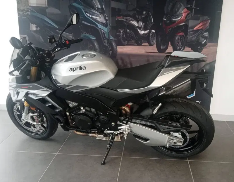 Aprilia Tuono V4 (2025 - 26) (3)
