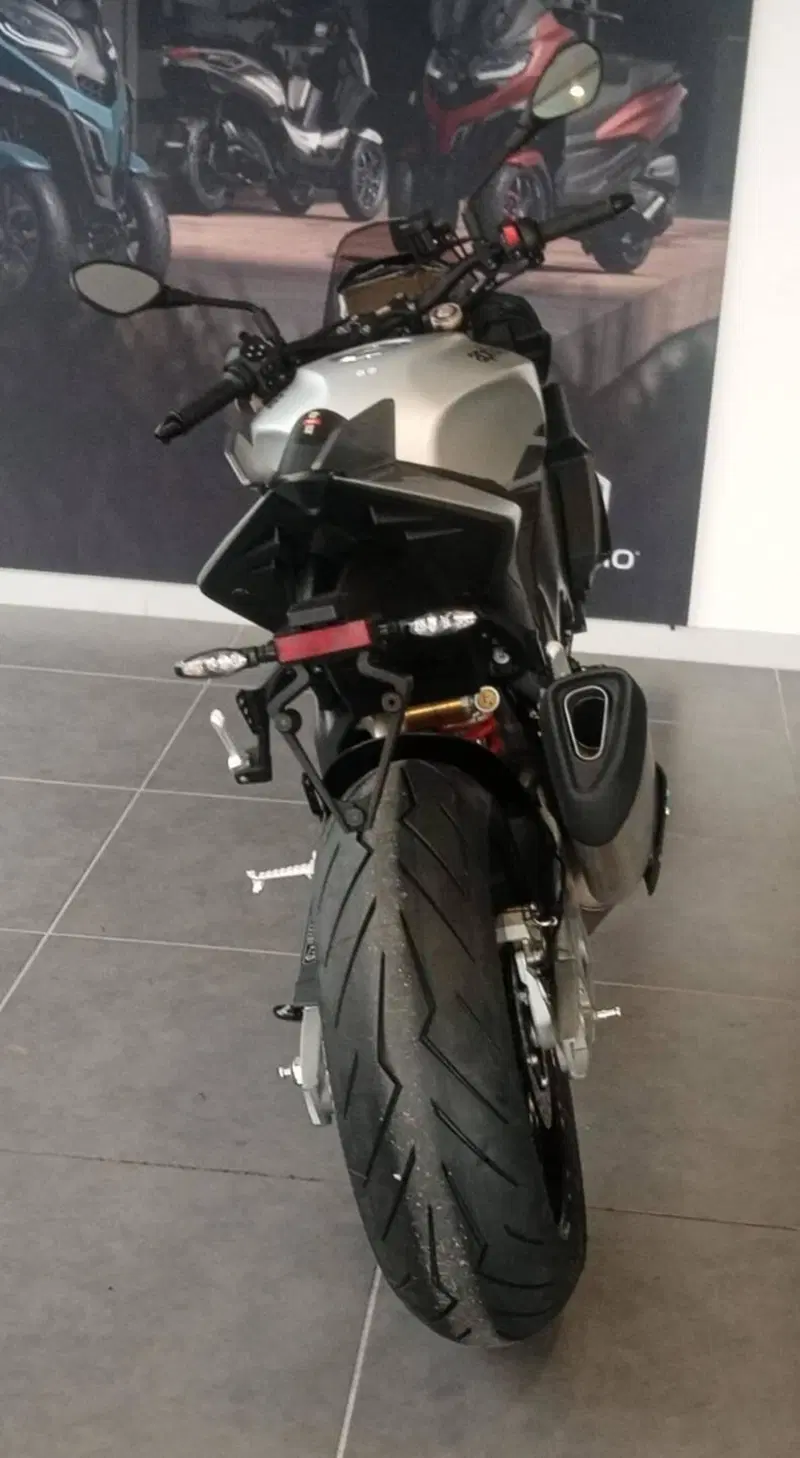 Aprilia Tuono V4 (2025 - 26) (8)
