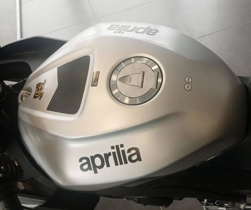Aprilia Tuono V4 (2025 - 26) (12)
