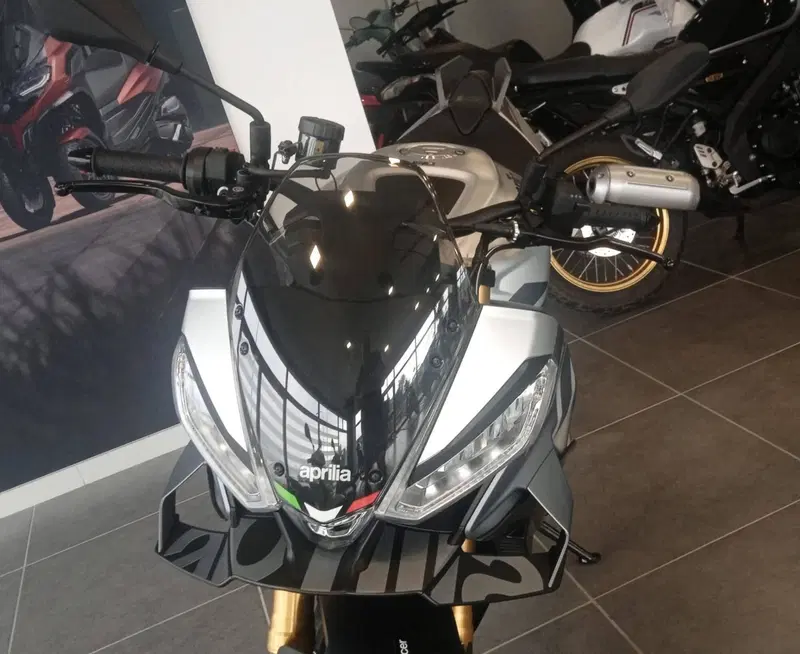 Aprilia Tuono V4 (2025 - 26) (13)