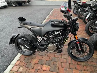Husqvarna Svartpilen 125 (2021 - 23) usata