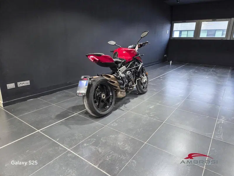 MV Agusta Brutale 800 Rosso (2021 - 23) (7)
