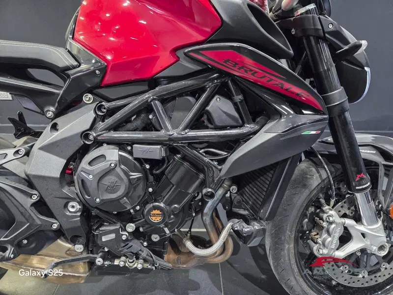 MV Agusta Brutale 800 Rosso (2021 - 23) (9)