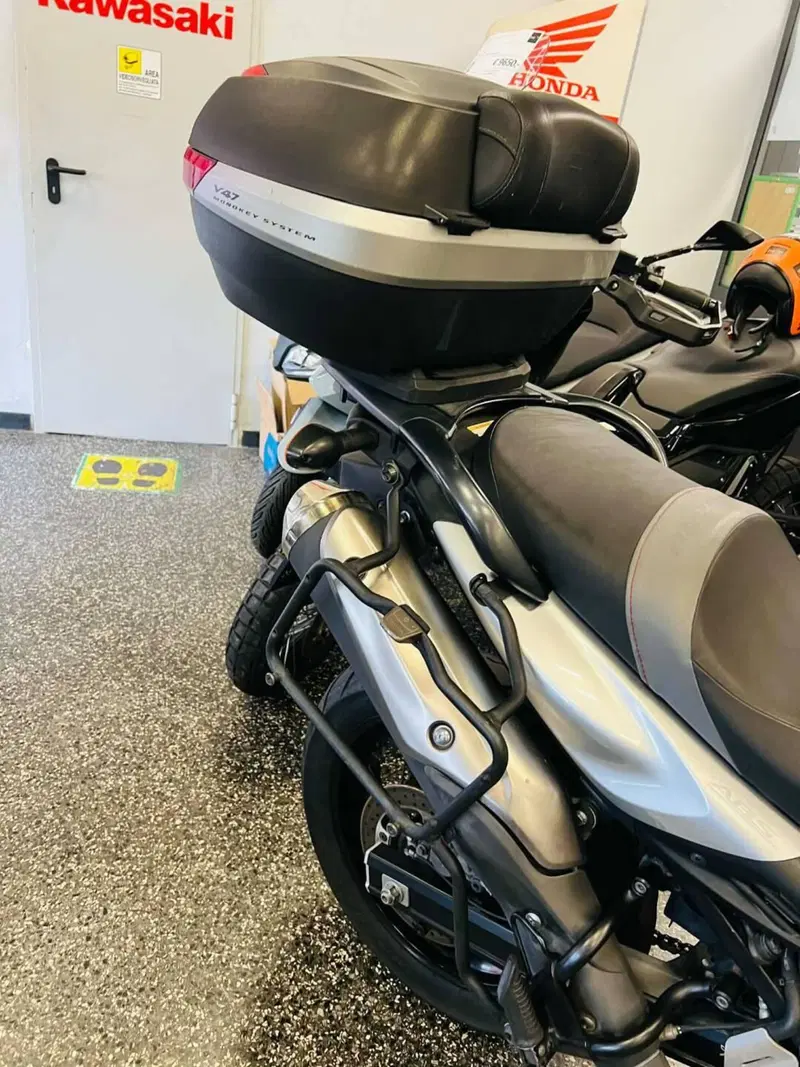 Suzuki V-Strom 650 ABS (2011 - 17) (2)