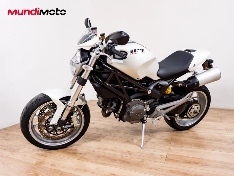 Ducati Monster 1100 S (2009-10) (8)