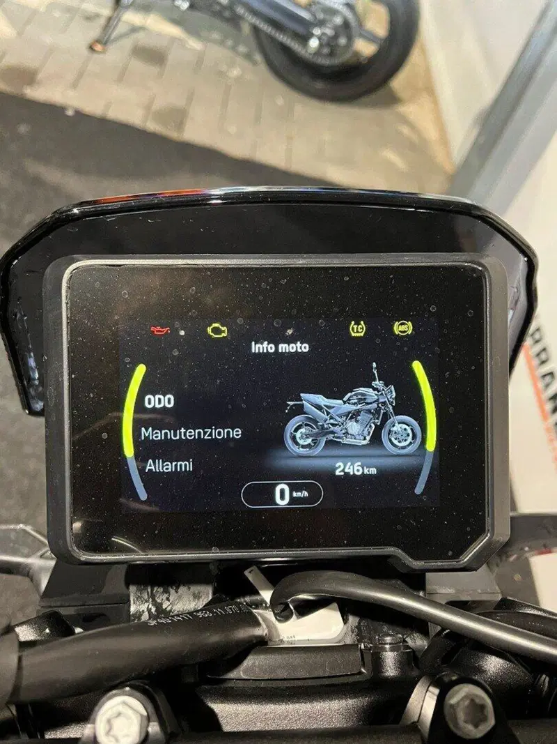 Husqvarna Svartpilen 801 (2024 - 26) (5)