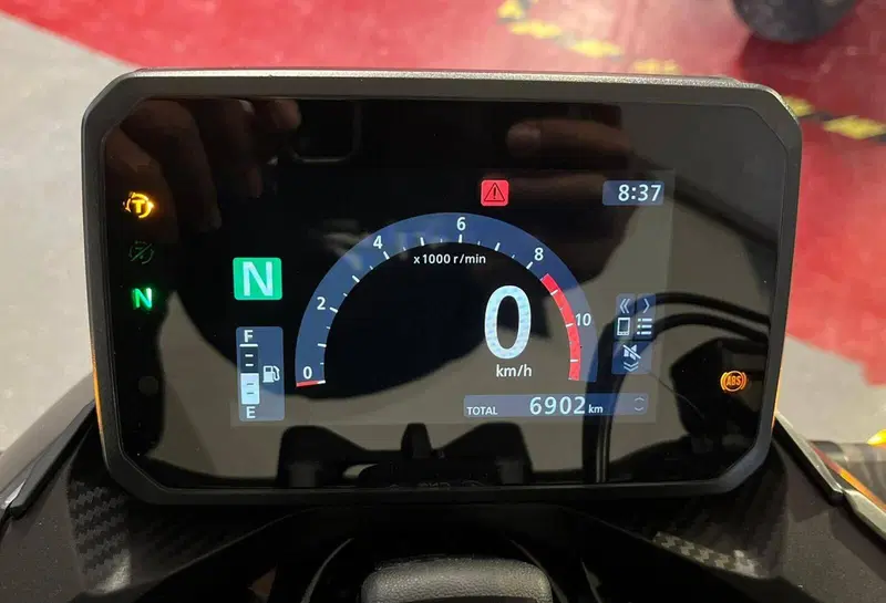Honda CB 500 Hornet (2024 - 25) (3)