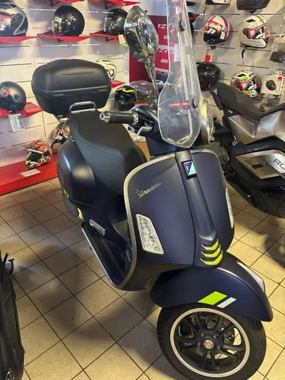 Vespa GTS 300 Super Tech (2023 - 24) usata