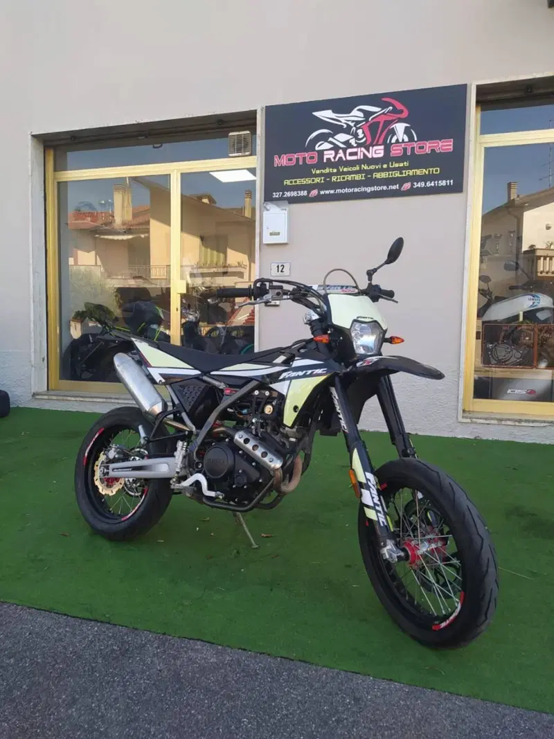 Fantic Motor XMF 125 Motard Competition 4T (2023 - 24) (2)