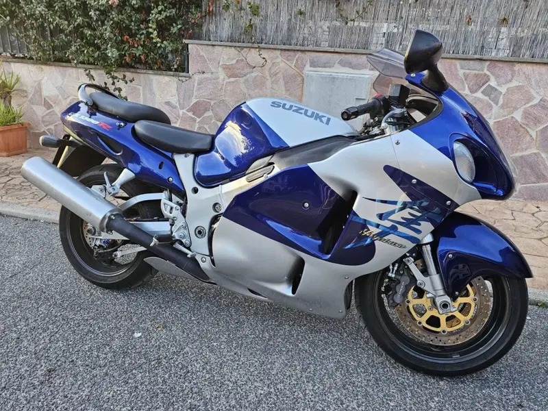 Suzuki hayabusa (2)
