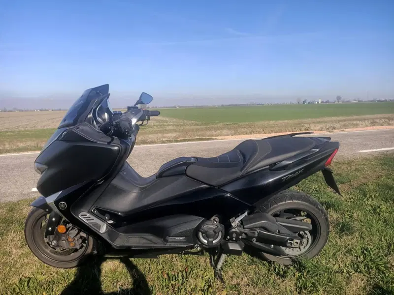 Yamaha T-Max 530 SX Sport Edition (2018 - 19) (2)