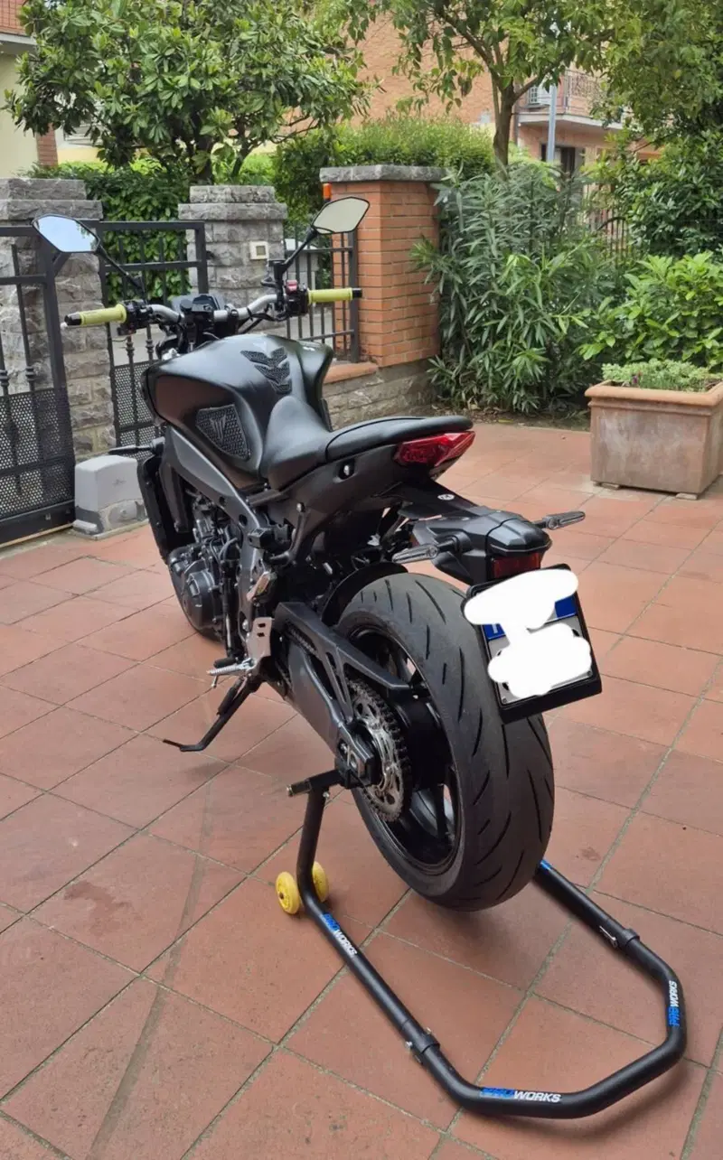 Yamaha MT-09 (2021 - 23) (4)