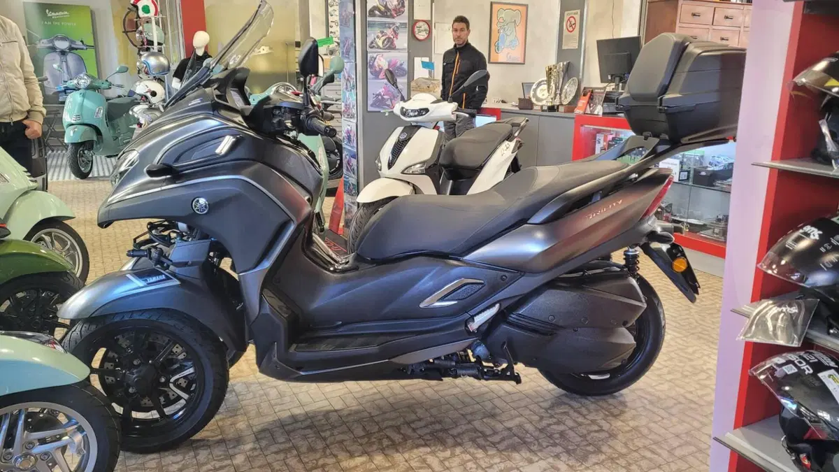 Yamaha Tricity 300 (2021 - 24) (3)