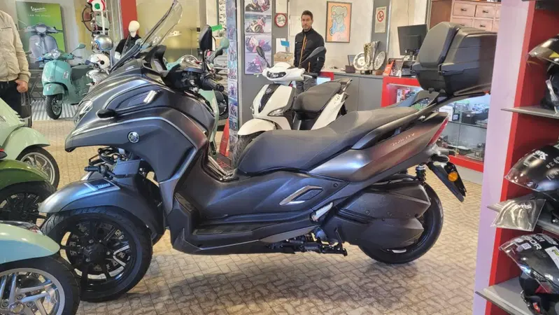 Yamaha Tricity 300 (2021 - 24) (3)