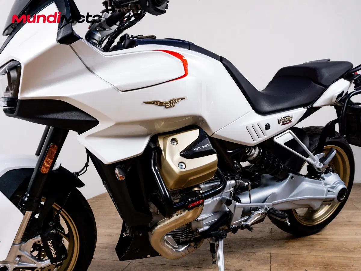 Moto Guzzi V100 Mandello (2022 - 24) (8)