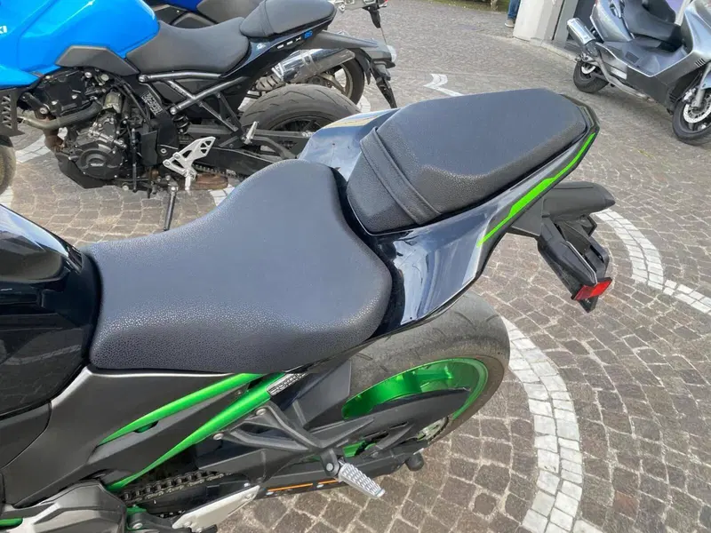 Kawasaki Z 900 (2021 - 24) (10)