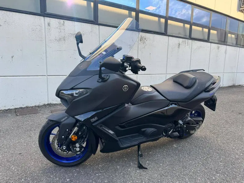 Yamaha T-Max 560 (2025 - 26) (4)
