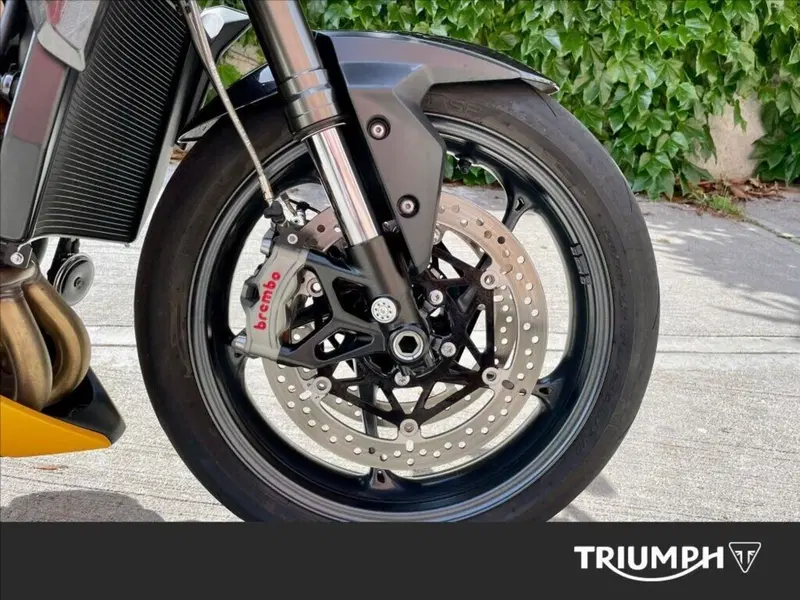 Triumph Street Triple 765 RS (2023 - 26) (7)