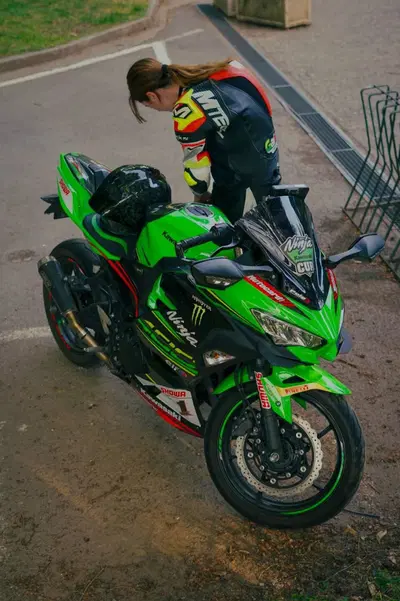 Kawasaki Ninja 400 KRT (2018) usata
