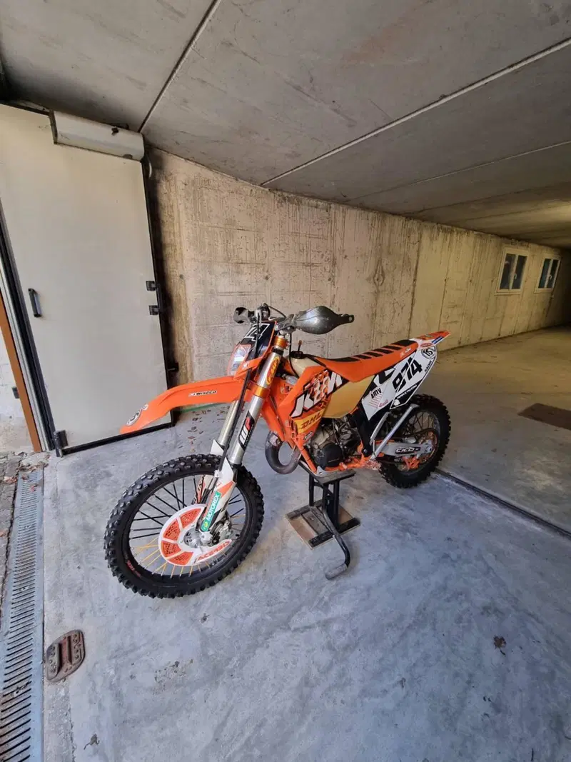 KTM 125 EXC (2011) (2)