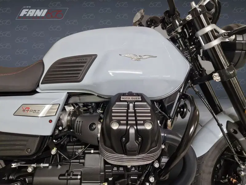 Moto Guzzi V7 Sport (2025 - 26) (3)