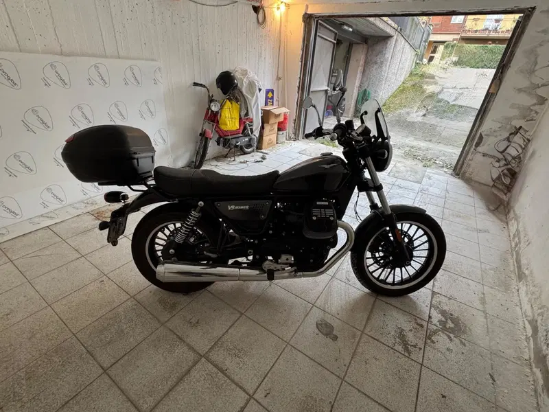 Moto Guzzi V9 Roamer (2018 - 20) (5)