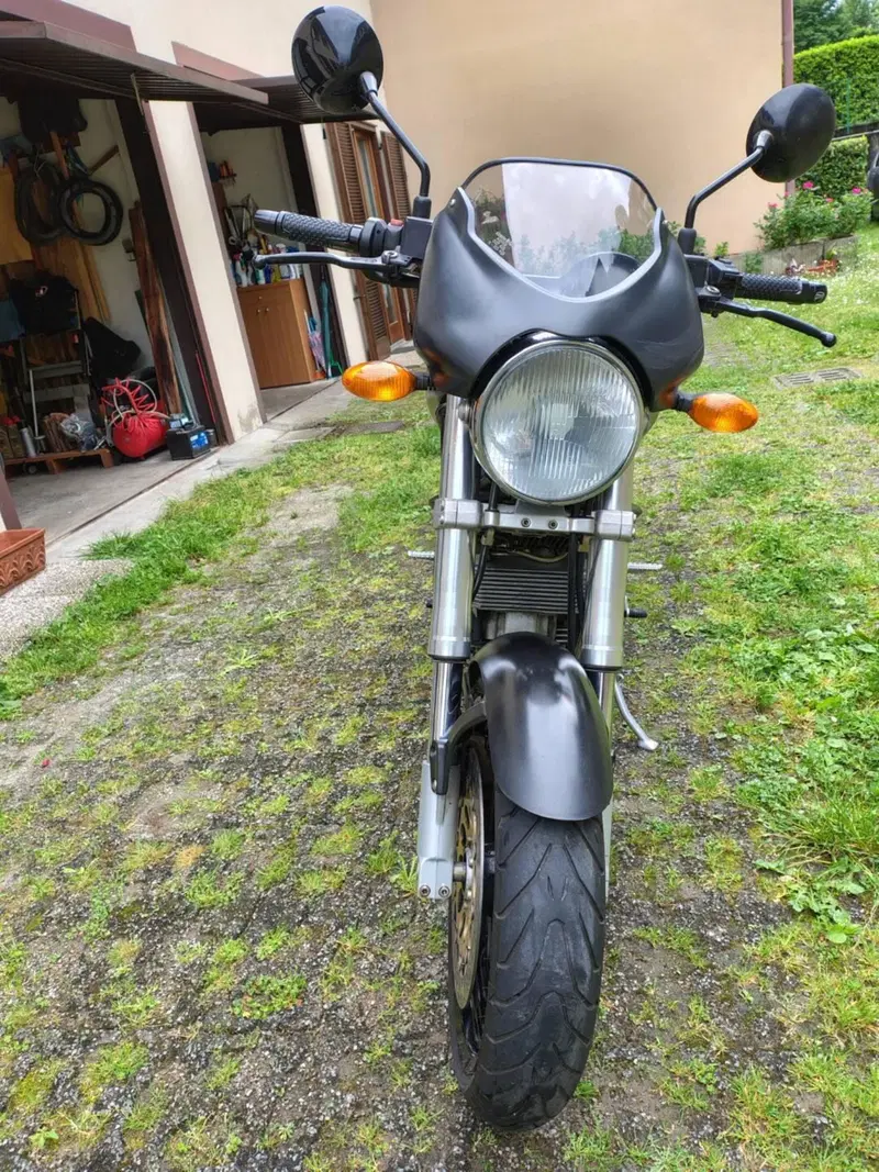 Ducati Monster 750 Dark (1999 - 02)