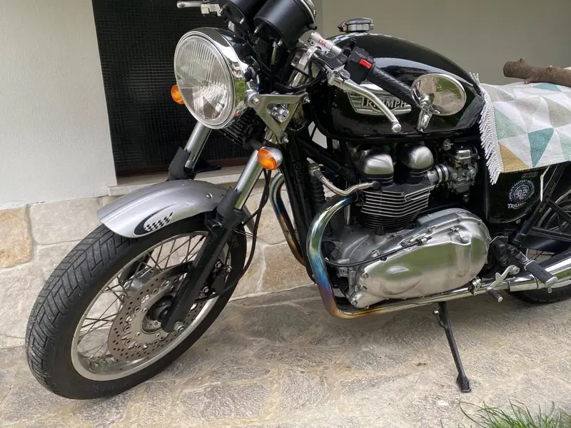 Triumph Thruxton 900 carb (6)
