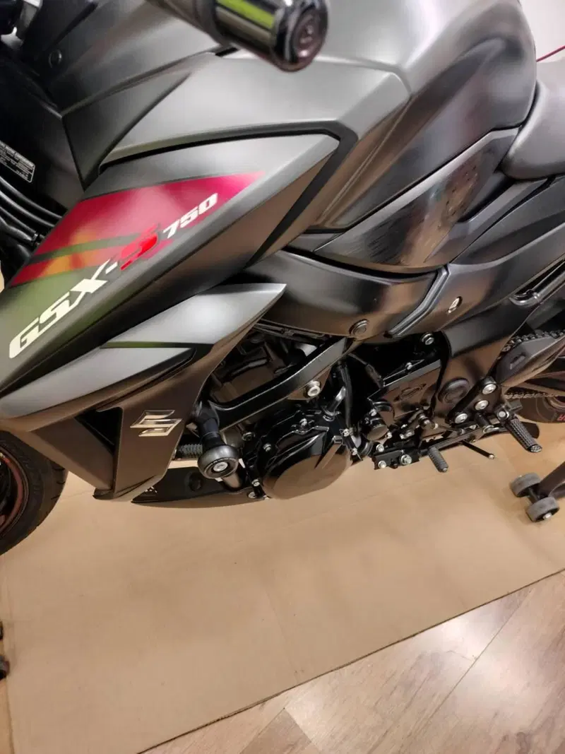 Suzuki GSX S 750 Z Yugen (2018 - 20) (6)