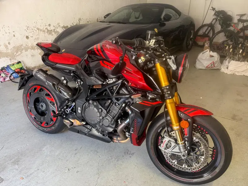 MV Agusta Rush 1000 (2023 - 26) (2)