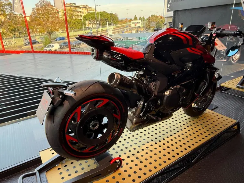 MV Agusta Rush 1000 (2023 - 26) (5)