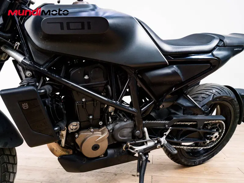 Husqvarna Svartpilen 701 (2019) (9)