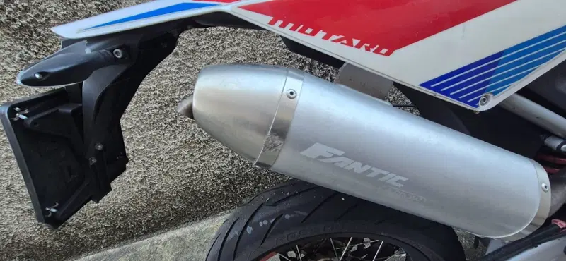 Fantic Motor Motard 125 Performance 4t (2020) (6)