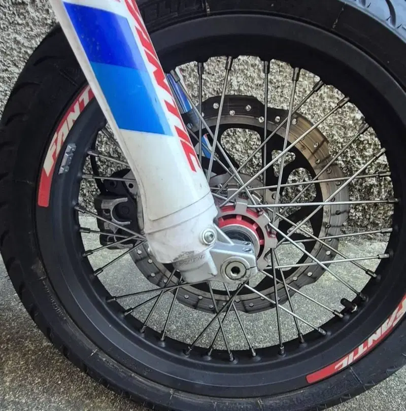 Fantic Motor Motard 125 Performance 4t (2020) (7)