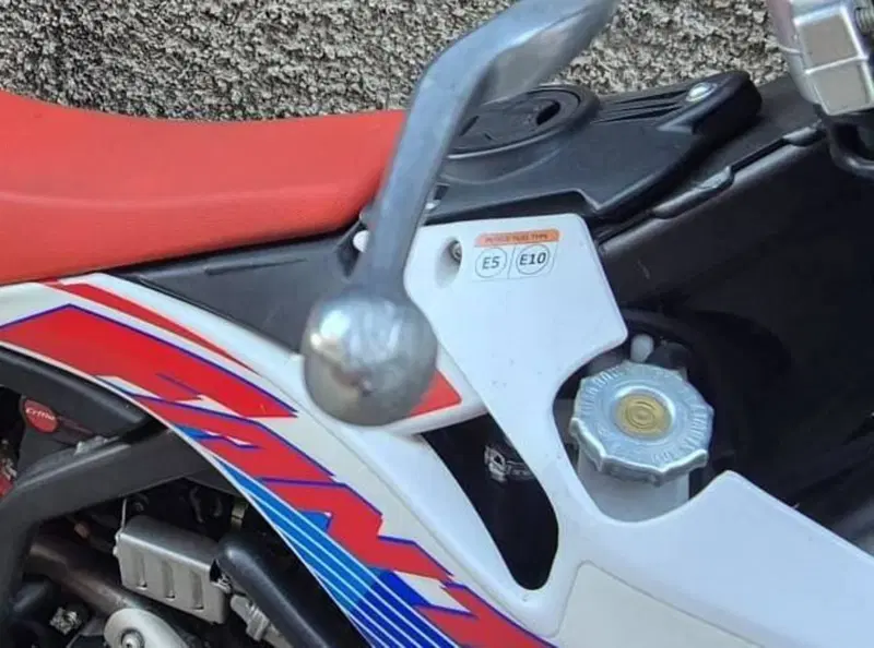 Fantic Motor Motard 125 Performance 4t (2020) (8)