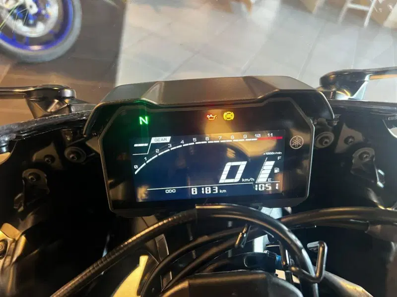 Yamaha YZF R7 (2021 - 25) (2)