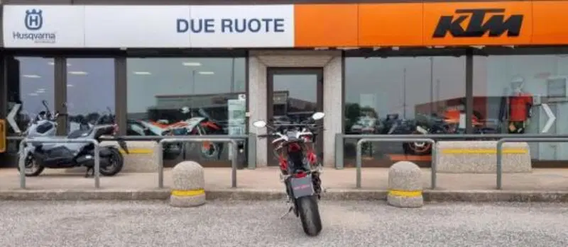 MV Agusta Brutale 800 RR (2017 - 20) (2)