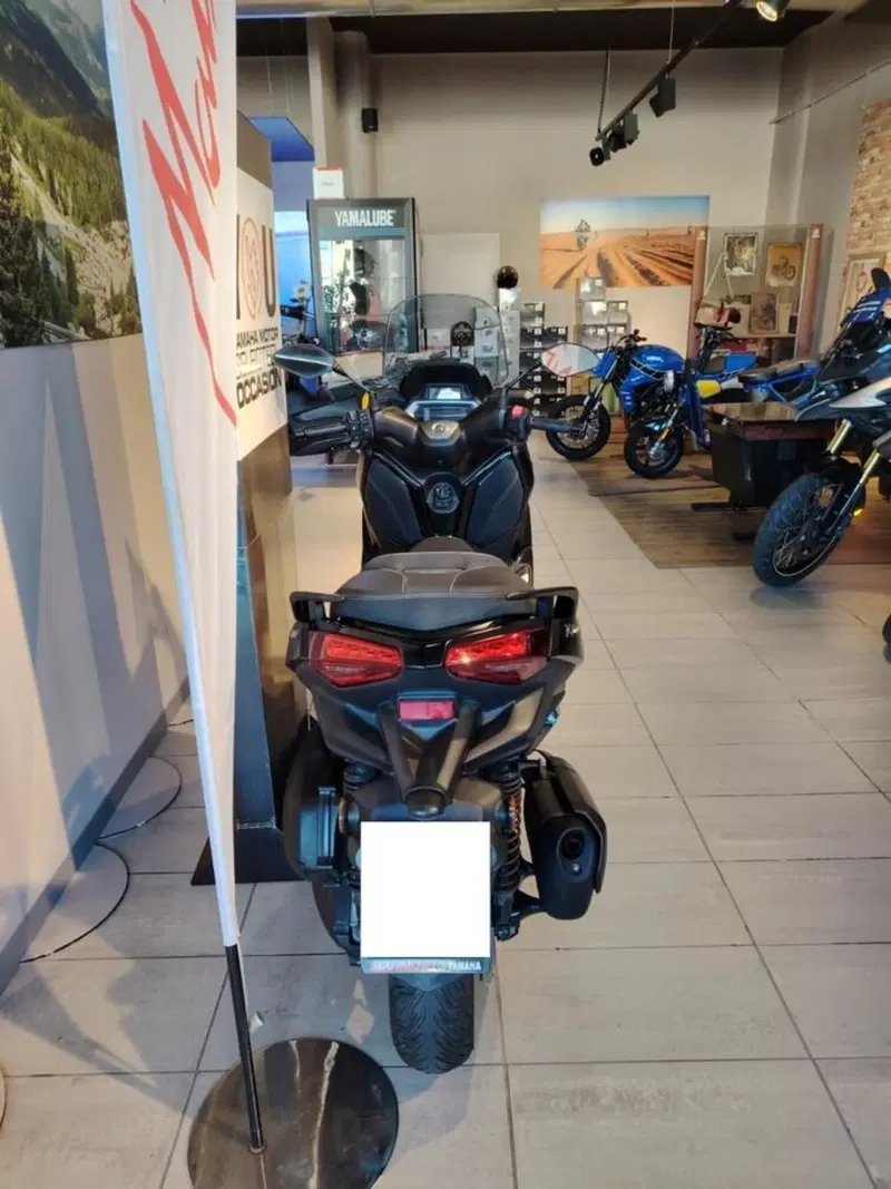 Yamaha X-Max 300 Tech Max (2021 - 24) (2)