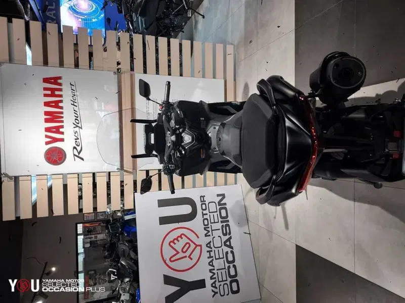 Yamaha T-Max 560 Tech Max (2022 - 24) (4)