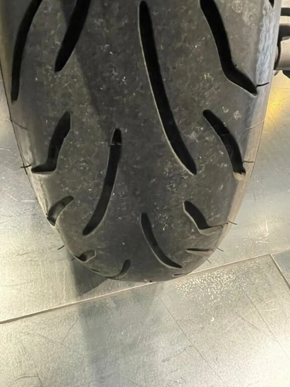Yamaha T-Max 560 Tech Max (2021) (4)