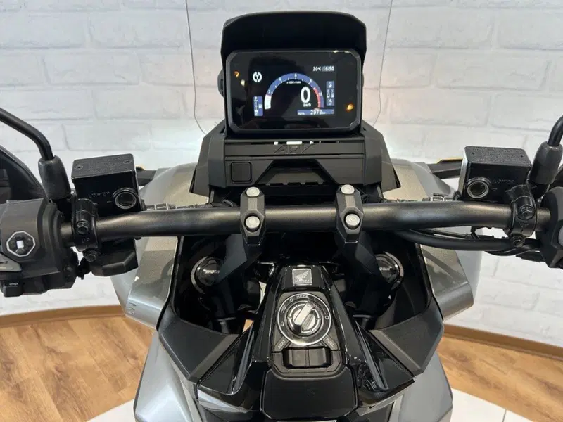 Honda ADV 350 (2022 - 24) (10)