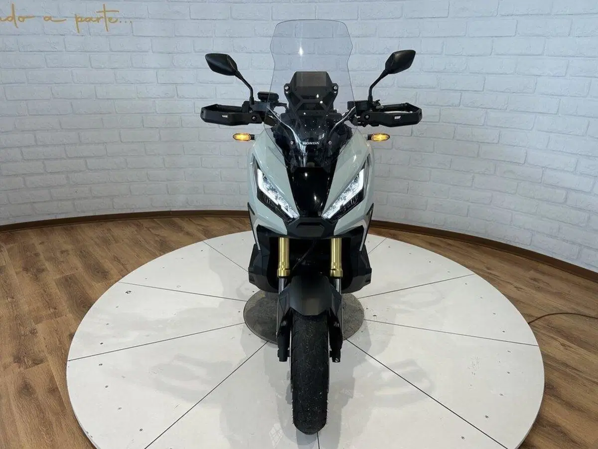 Honda X-ADV 750 DCT Adventure (2021 - 24) (5)