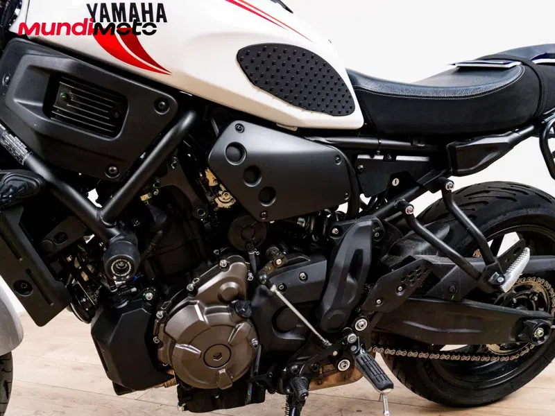 Yamaha XSR 700 (2021) (9)