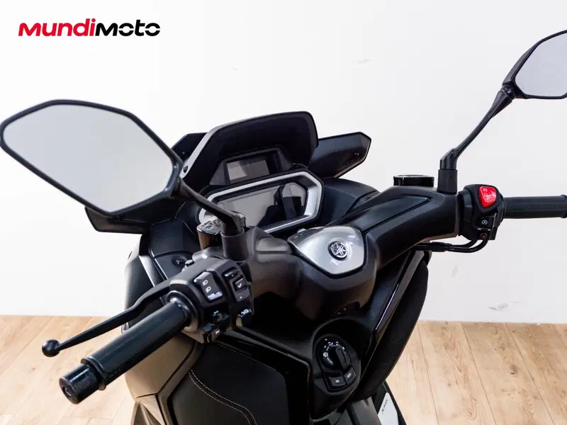 Yamaha X-Max 125 Tech Max (2020) (11)