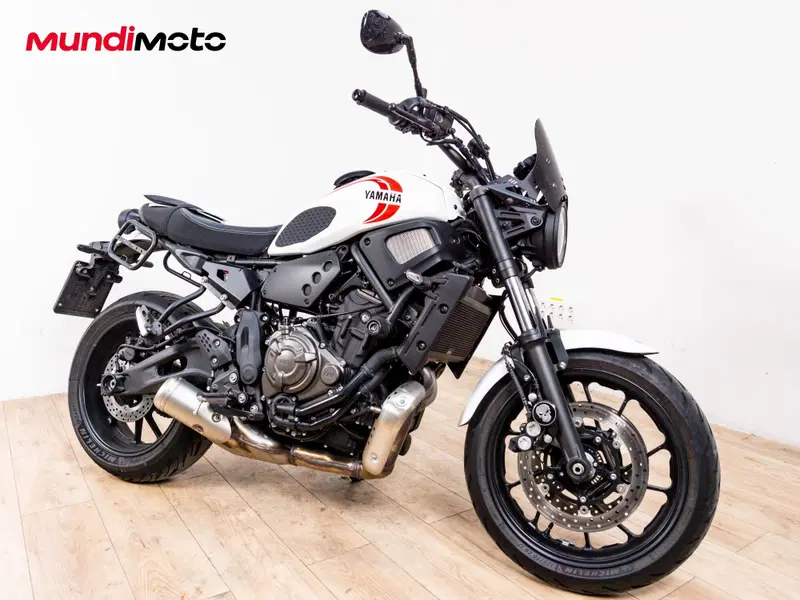 Yamaha XSR 700 (2021) (2)